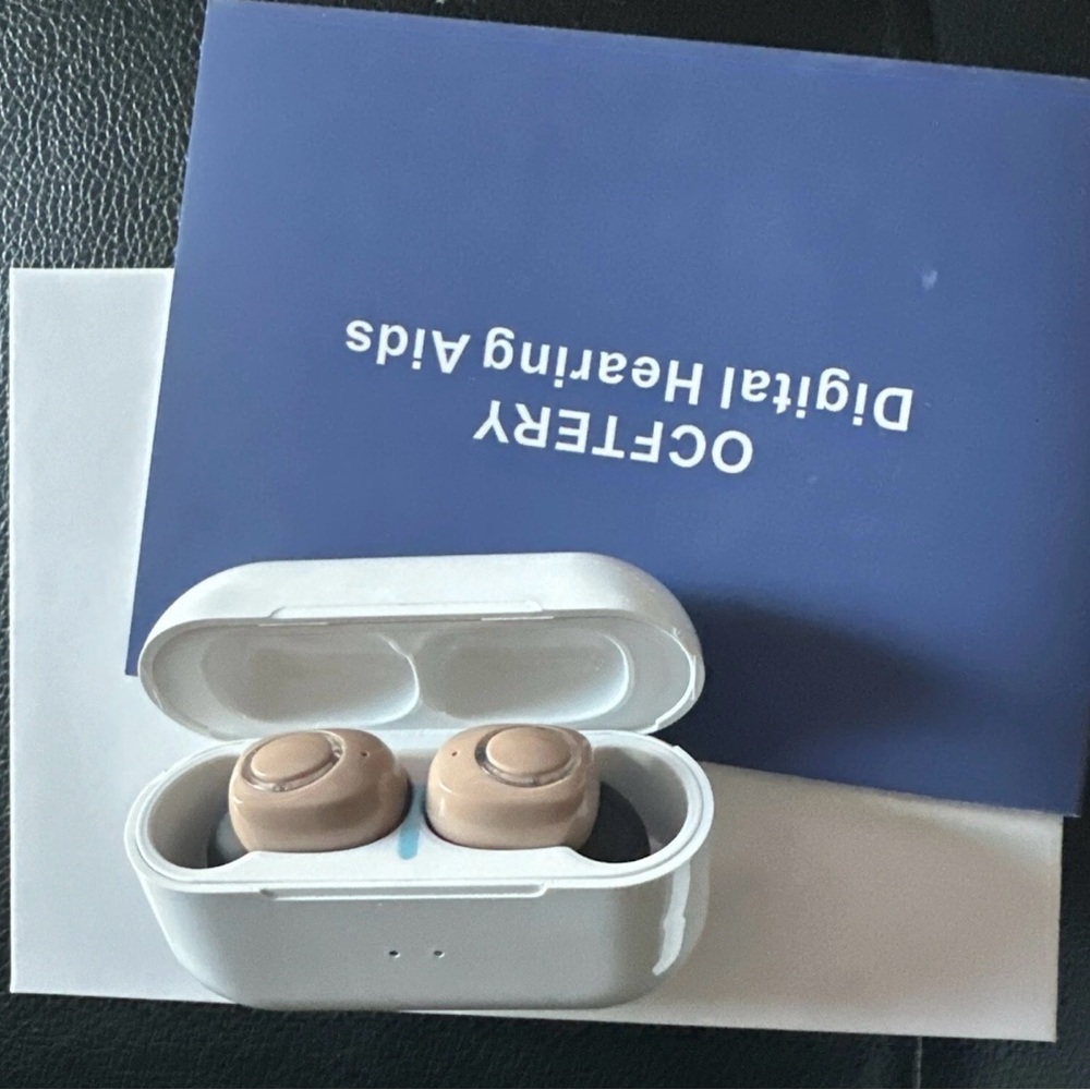 OCTEARY Digital Hearing Aids - White and Tan